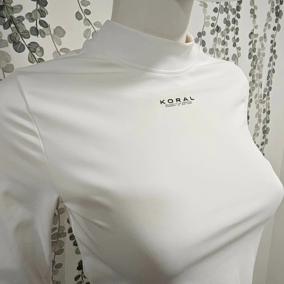KORAL LUCA BLACKOUT LONG SLEEVE CROP TOP White Sz M - Picture 4 of 10